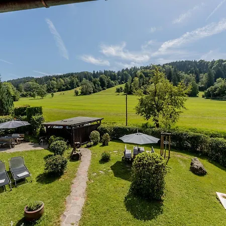 Apartamento Bergblick - Stilvoll & Modern Im Gruenen Grunenbach